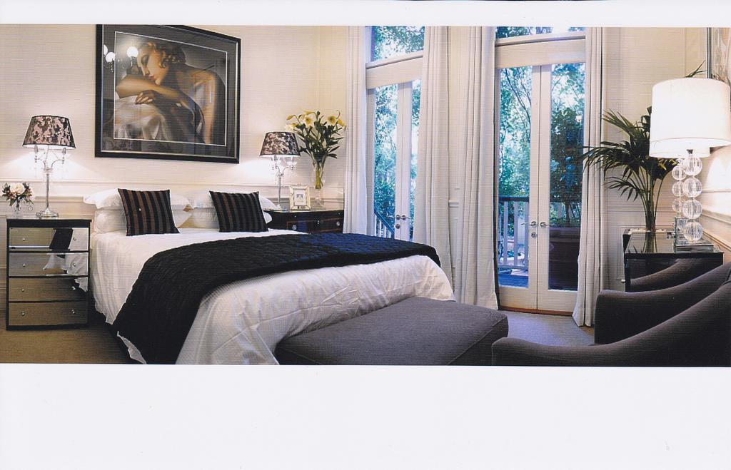 Andre'S Mews Aparthotel Мелбърн Екстериор снимка