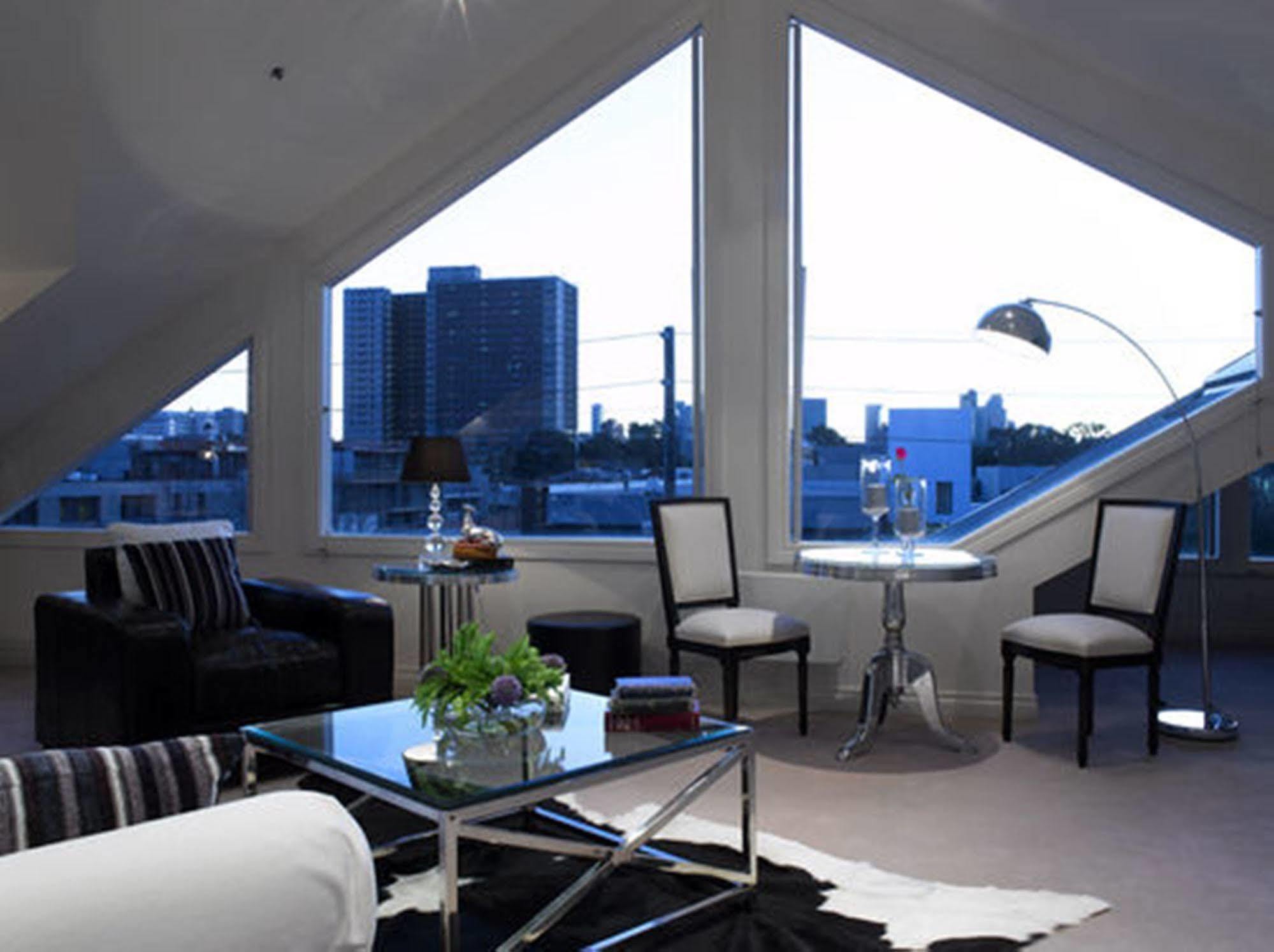 Andre'S Mews Aparthotel Мелбърн Екстериор снимка